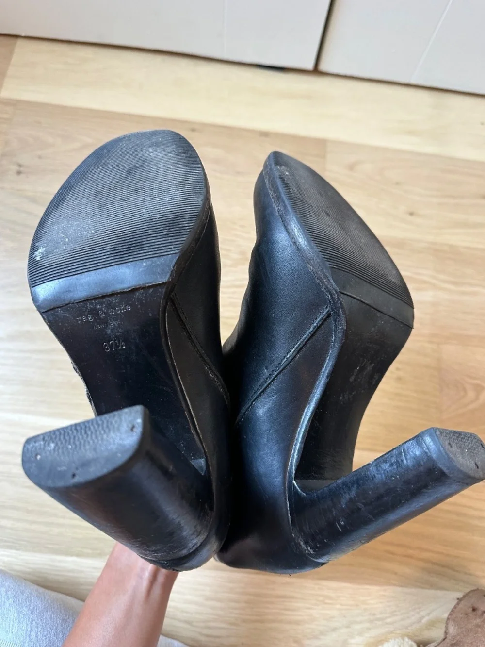 Rag & Bone Zippered Heel Ankle Boot Size 37.5